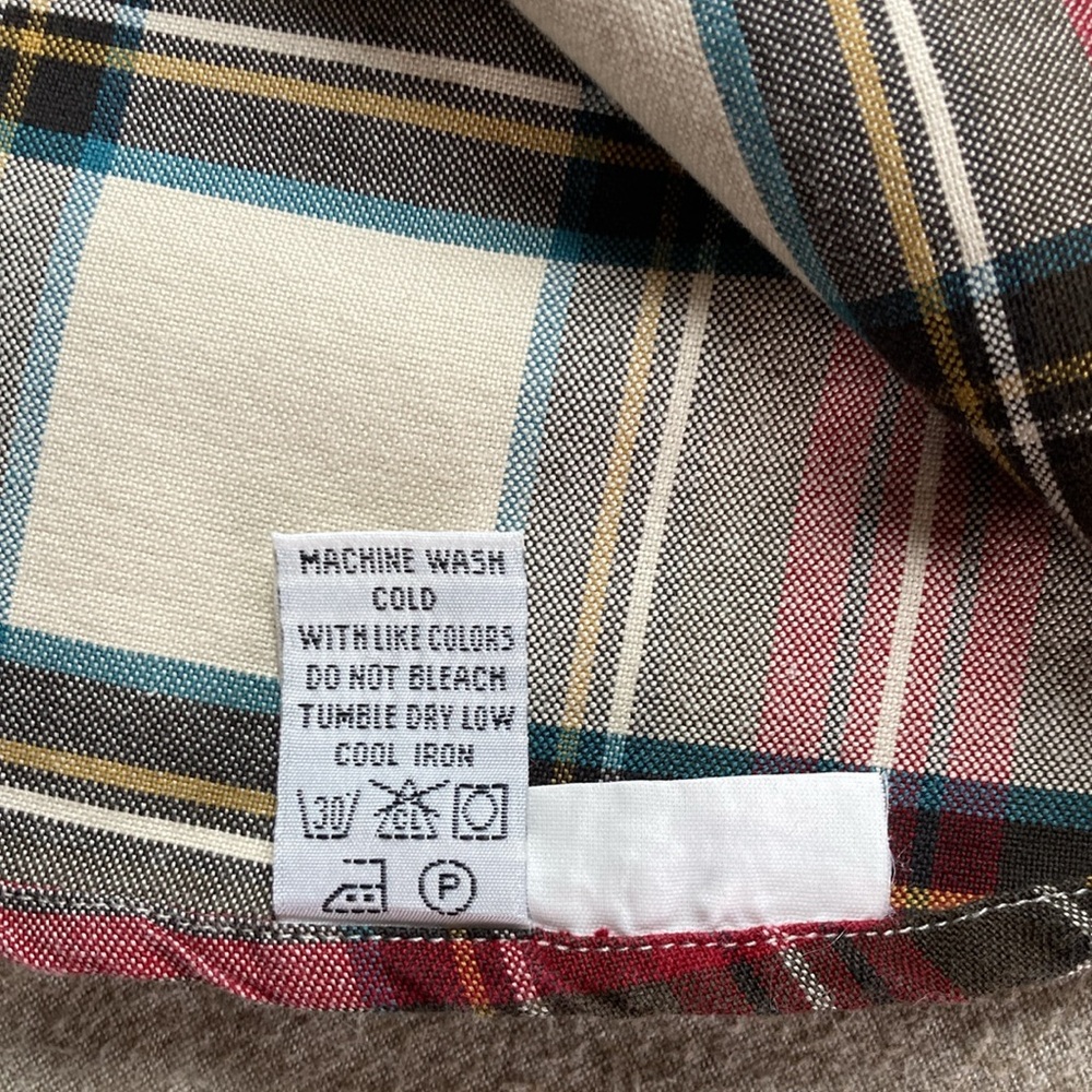 Vintage Orvis Men's Plaid Shirt - Red and Green Button Down Collar - Picture 6 of 7